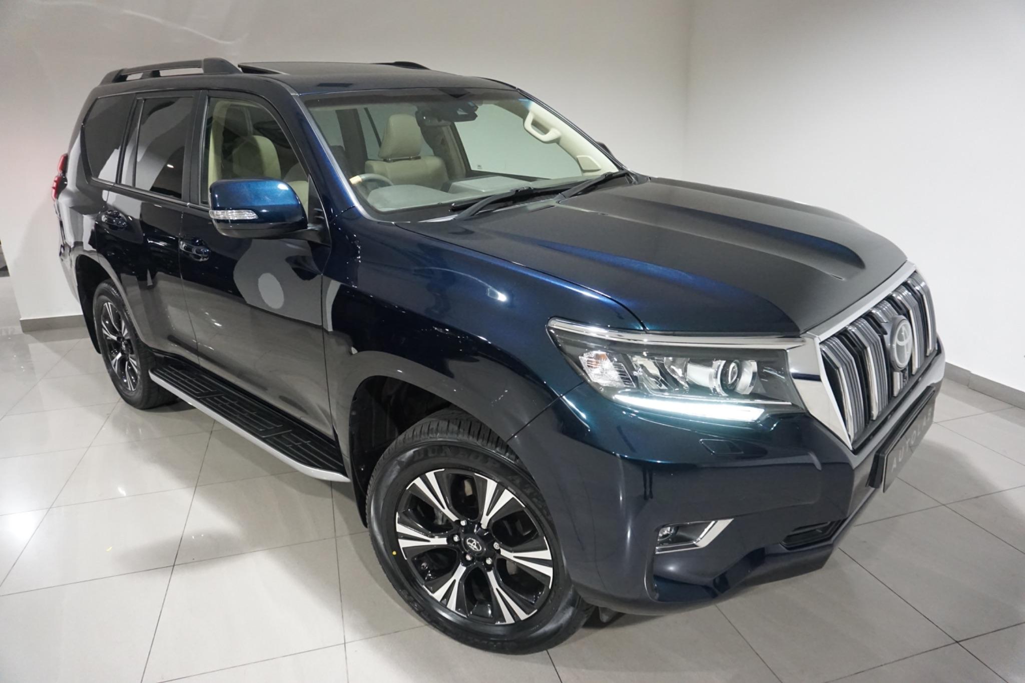 Toyota Land Cruiser 2.8D Invincible Auto 4WD Euro 6 (s/s) 5dr (7 Seat)